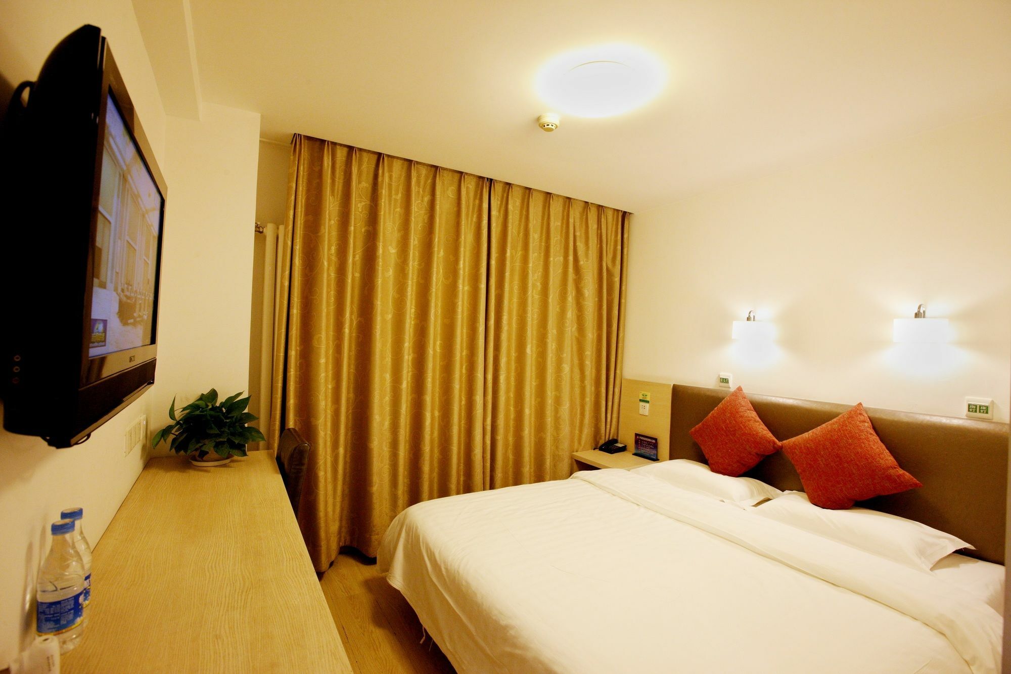 Beijing Dongdan Hotel Near Wangfujing Street,Tian'Anmen Square,The Forbidden City,Free Self-Service Laundry Room מראה חיצוני תמונה